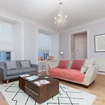 アパート Beautifully Modernised New Town エディンバラ