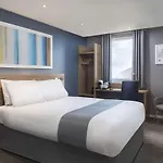 Travelodge מלון אדינבורו