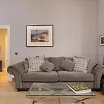 Spacious 2 Bedroom House Near The Meadows 아파트 에든버러