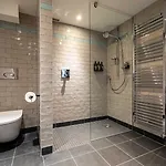 Hotel Brewdog Doghouse 4*