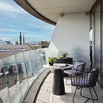 W 5* Edinburg