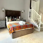 Armadillo Guest House- Adults Only * Edinburgh