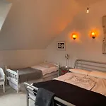 2 Chester St Ferienhaus *