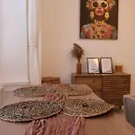 Apartament Elegant 3br At Haymarket