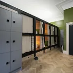Revolver * Edynburg