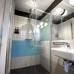 Revolver Hostel Edinburgh