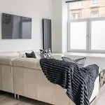 Easter Cosy 4 Bedroom - Apartament *