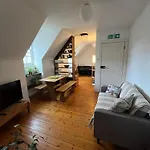 Light & Stylish Loft In Heart Of The Old Town