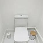 Dreghorn House 5 B-rooms 9 Beds 3 Toilets 2 Showers,1 Bath 2 Receiption Secure Free Parking 233 Wifi