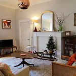 Bernard St - Bright And Spacious 1 Bed At The Shore! Эдинбург