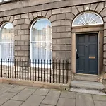 Luxury Georgian Retreat By Sovo Edimburgo