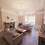 Gasthof Delightful 4 Bedroom Family In Newington - Craigmillar Park 3*
