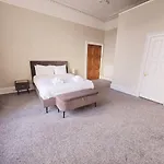 Delightful 4 Bedroom Family In Newington - Craigmillar Park 3* Edinburgh