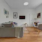 Вилла Stylish 2-bed Garden Эдинбург