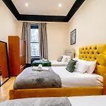 Mcdonalds House 10 Guests 10 Beds 15' Centre