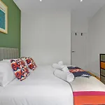 Stylish 2-bed Garden Вилла Эдинбург