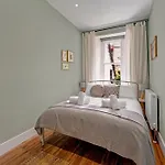 Stylish 2-bed Garden