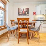بيت للعطل Family Friendly 3br Townhouse With 6 Beds And Parking *