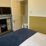 Konukevi Strathallan 3*