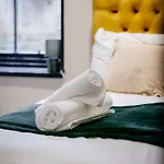 Mcdonalds House 10 Guests 10 Beds 15' Centre *