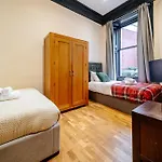 度假居 Mcdonalds House 10 Guests 10 Beds 15' Centre