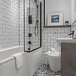 Вилла Stylish 2-bed Garden