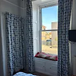 Charming Flat For Couples & Families * Edinburgh