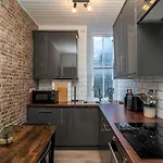 Charming 2-bed Flat Steps From The Royal Mile - Pass The Keys