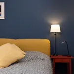 Chic 1-bedroom In New Town