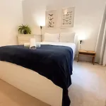 The Garden Flat Appartement *