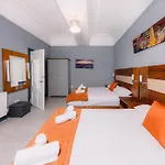 Calton Hill City-centre 3 Bdrm * Эдинбург