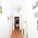 Lovely 2 Bdrm Apartamento