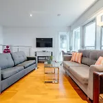 Weston's Penthouse Sleep 11, 8 Beds Free Parking Apartamento