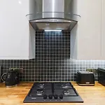 Cosy Stylish Flat - Pass The Keys