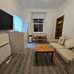 Comfy Semi-central Near Entertainment Park Apartament *