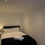 West Luxury 5 Bedroom
