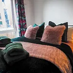 Lägenhet Chic&cozy Escape *