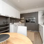Апартаменты Elegant 2-bedroom In New Town Near Princes Street *