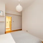 Stylish 2-bedroom In Leith