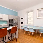 Luxury Family Flat In New Town エディンバラ