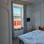 Charming Flat For Couples & Families *