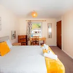 Cosy Arthurs Seat View 4 Bdrm