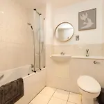 Stylish 2-bedroom In Leith