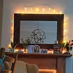Charming Flat For Couples & Families