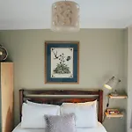 شقة Snug 1 Bed In Edinburgh's Juniper *