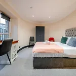 Apartamento Percys Place Sleep 11, 15 Minute To Centre Free Parking *