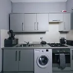Апартаменты Calton Hill City-centre 3 Bdrm Эдинбург