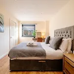 Bottom Of Royal Mile 7 Beds Sleeps 8 3 Bthrooms Lejlighed *