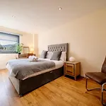 Bottom Of Royal Mile 7 Beds Sleeps 8 3 Bthrooms * Edinburgh