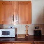 Cosy Arthurs Seat View 4 Bdrm *